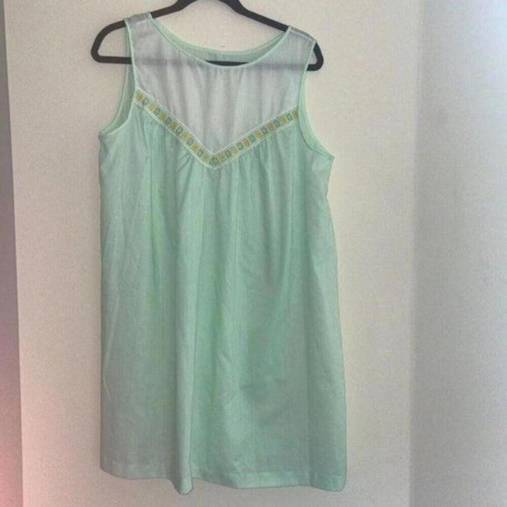 🇺🇸Vintage 1960s Mint Green and Embroidered Semi Sheer Nightgown Pajama Lingerie